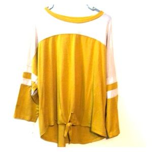 No boundaries cute top